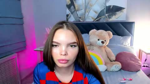 Snapshot of curvy_dynamite chatting on 09-15-25, 01:05 Sammy online show from 09-15-25, 01:05