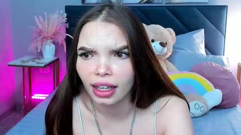 Snapshot of curvy_dynamite chatting on 10-13-25, 01:05 Sammy online show from 10-13-25, 01:05