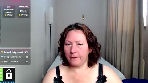 curvy_girlz online show from 09-30-25, 05:01