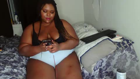 Snapshot of curvybcelinemixe chatting on 12-13-24, 04:54 Cline  online show from 12-13-24, 04:54