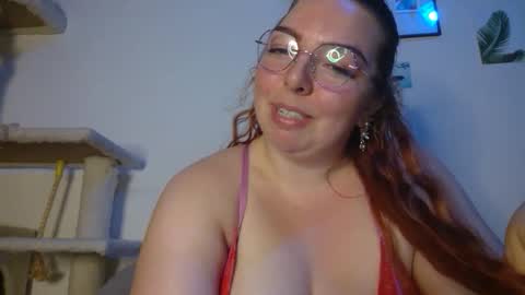 Snapshot of curvycate127 chatting on 11-27-25, 04:03 Cate online show from 11-27-25, 04:03