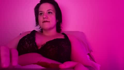 Snapshot of curvyflora chatting on 02-22-25, 02:50 CurvyFlora online show from 02-22-25, 02:50