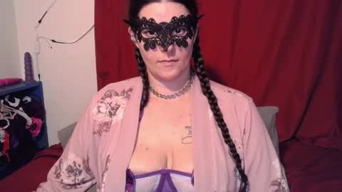 Snapshot of curvygamerceline chatting on 05-28-26, 11:02 Celine Fawe online show from 05-28-26, 11:02