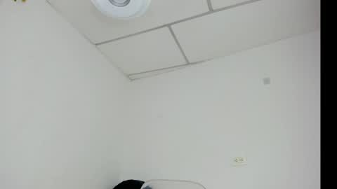 curvylatinaa_ online show from 04-24-26, 09:06