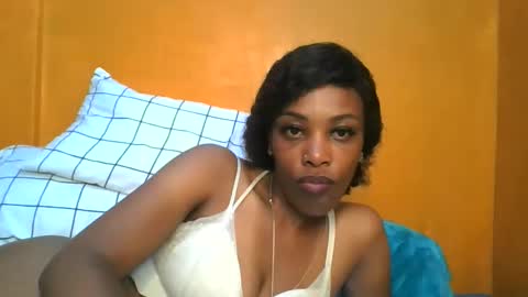 curvylyin online show from 03-12-26, 07:36