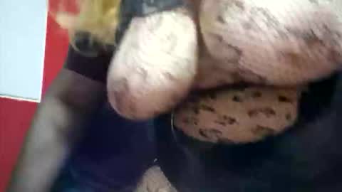 Snapshot of curvypamela674 chatting on 10-29-25, 10:11 curvypamela674 online show from 10-29-25, 10:11