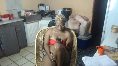 curvypear76x online show from 12-06-24, 07:12