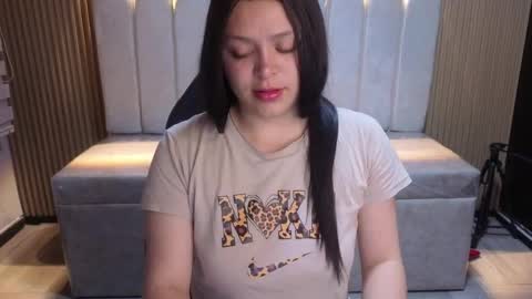 cute_angel_1 online show from 04-28-26, 02:27