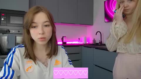 Amanda online show from 10-20-25, 01:33