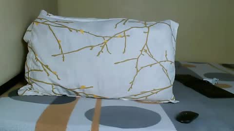 Snapshot of cute_beb2 chatting on 01-11-25, 09:26 V EE online show from 01-11-25, 09:26