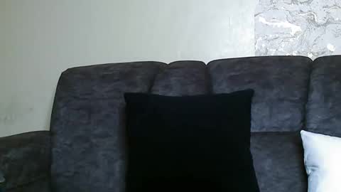 Snapshot of cute_beb2 chatting on 01-23-25, 06:17 V EE online show from 01-23-25, 06:17