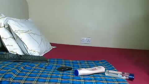 Snapshot of cute_beb2 chatting on 02-11-25, 09:09 V EE online show from 02-11-25, 09:09