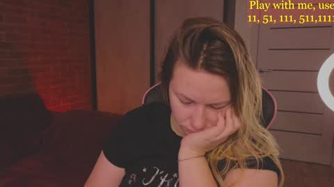 Everyday stream in the same time online show from 02-06-25, 01:38