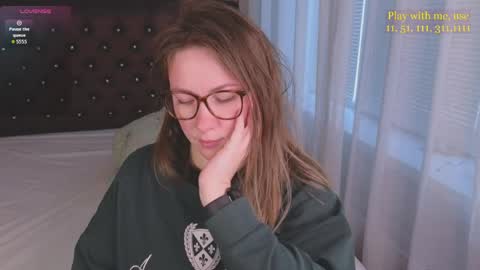 Everyday stream in the same time online show from 04-24-26, 01:41