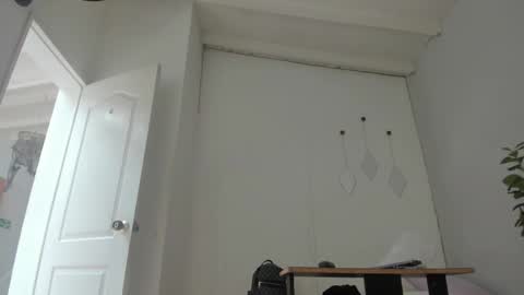 Stacy online show from 10-27-25, 06:23