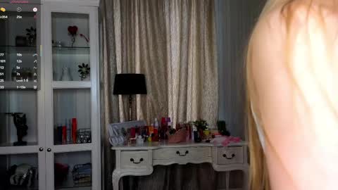 Anne online show from 04-24-26, 07:22