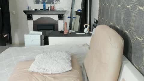 Snapshot of cute_grecha chatting on 04-26-26, 06:44 Grisha online show from 04-26-26, 06:44