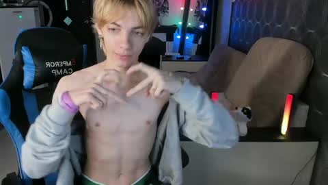 Snapshot of cute_grecha chatting on 05-11-26, 06:52 Grisha online show from 05-11-26, 06:52
