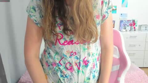 cute_kate0 online show from 09-17-25, 12:51