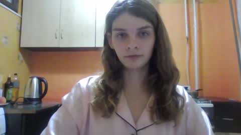 Snapshot of cute_kitte chatting on 12-17-24, 10:43 cute_kitte online show from 12-17-24, 10:43