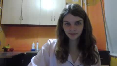 Snapshot of cute_kitte chatting on 12-18-24, 10:02 cute_kitte online show from 12-18-24, 10:02