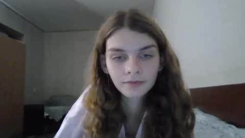 Snapshot of cute_kitte chatting on 12-21-24, 06:12 cute_kitte online show from 12-21-24, 06:12