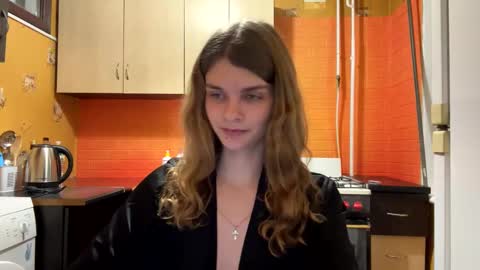 Snapshot of cute_kitte chatting on 01-27-25, 10:06 cute_kitte online show from 01-27-25, 10:06