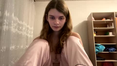 Snapshot of cute_kitte chatting on 02-09-25, 09:06 cute_kitte online show from 02-09-25, 09:06