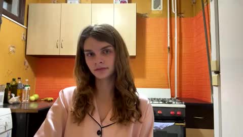 Snapshot of cute_kitte chatting on 02-25-25, 09:46 cute_kitte online show from 02-25-25, 09:46