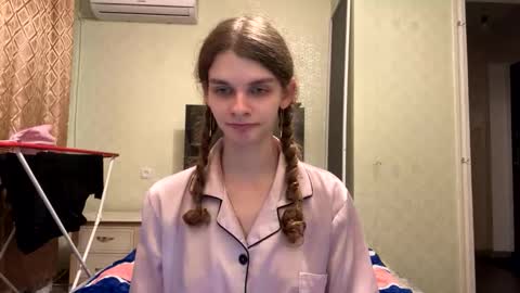 Snapshot of cute_kitte chatting on 10-02-25, 06:37 cute_kitte online show from 10-02-25, 06:37