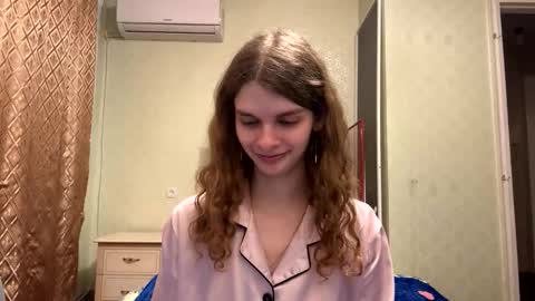 Snapshot of cute_kitte chatting on 10-04-25, 07:23 cute_kitte online show from 10-04-25, 07:23