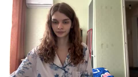 Snapshot of cute_kitte chatting on 11-17-25, 12:11 cute_kitte online show from 11-17-25, 12:11