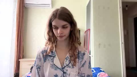 Snapshot of cute_kitte chatting on 11-18-25, 09:58 cute_kitte online show from 11-18-25, 09:58