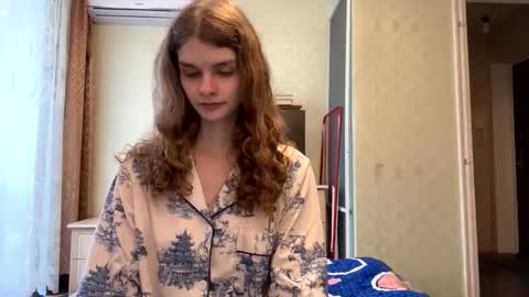 Snapshot of cute_kitte chatting on 11-21-25, 01:21 cute_kitte online show from 11-21-25, 01:21