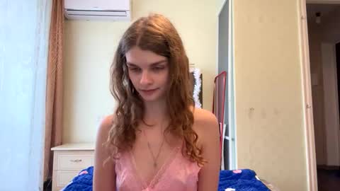 Snapshot of cute_kitte chatting on 11-30-25, 11:25 cute_kitte online show from 11-30-25, 11:25