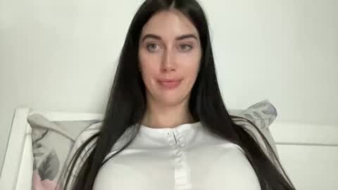 cute_kriss94 online show from 05-04-26, 06:37