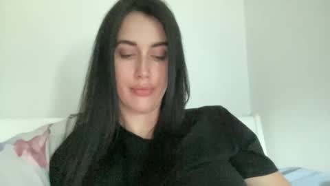 cute_kriss94 online show from 05-22-26, 04:45