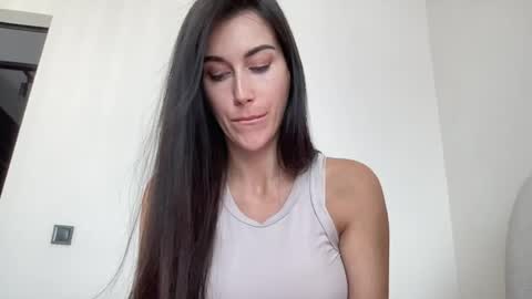 cute_kriss94 online show from 07-22-26, 02:31