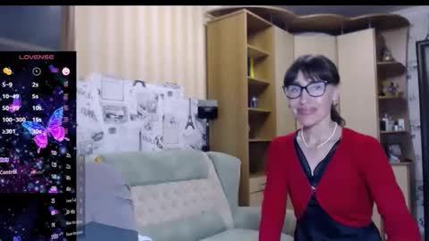 cute_lion_ online show from 09-09-25, 11:54