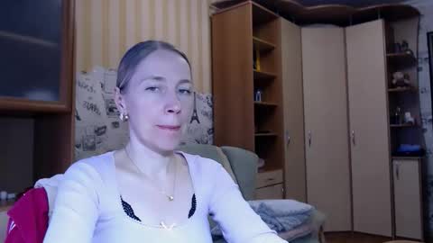 cute_lion_ online show from 03-22-26, 01:14