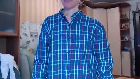 cute_lion_ online show from 04-04-26, 12:13