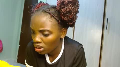 cute_lorna online show from 04-28-26, 02:27