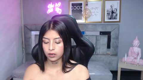 Martina online show from 10-22-25, 07:57