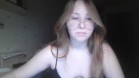 Snapshot of cute_minx chatting on 12-21-24, 10:30 Veronica online show from 12-21-24, 10:30