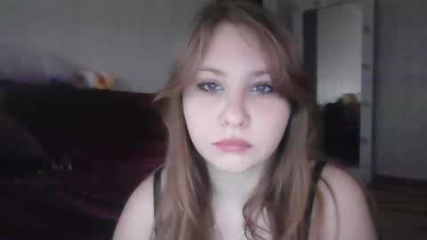 Snapshot of cute_minx chatting on 02-05-25, 10:19 Veronica online show from 02-05-25, 10:19