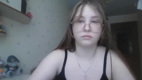 Snapshot of cute_minx chatting on 02-08-25, 11:01 Veronica online show from 02-08-25, 11:01