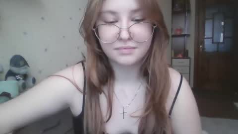 Snapshot of cute_minx chatting on 02-12-25, 12:55 Veronica online show from 02-12-25, 12:55