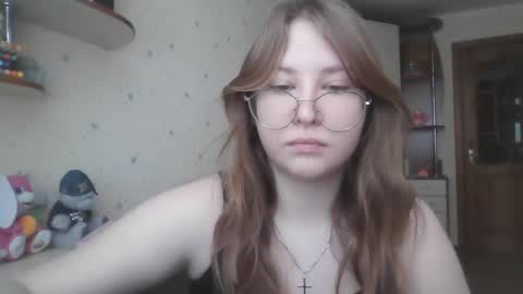 Snapshot of cute_minx chatting on 02-13-25, 10:34 Veronica online show from 02-13-25, 10:34