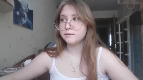 Snapshot of cute_minx chatting on 03-04-25, 11:19 Veronica online show from 03-04-25, 11:19