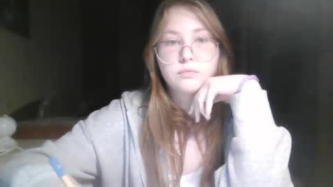 Snapshot of cute_minx chatting on 03-05-25, 06:56 Veronica online show from 03-05-25, 06:56